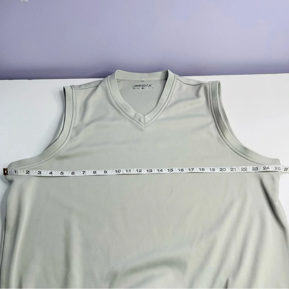 Nike Golf dri fit grey vest active wear logo men's size XL‎